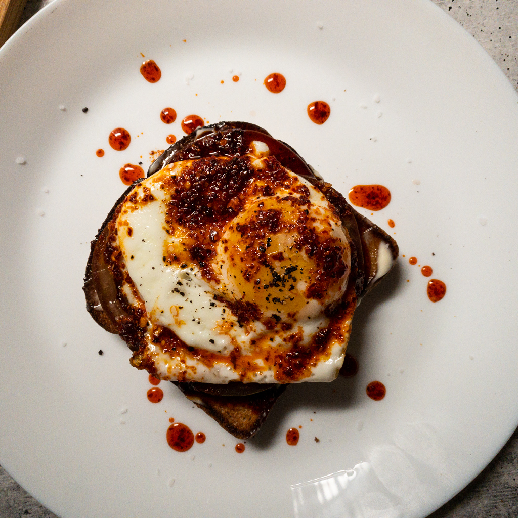 Fried Egg and Tomato Toast Siriusly Hungry